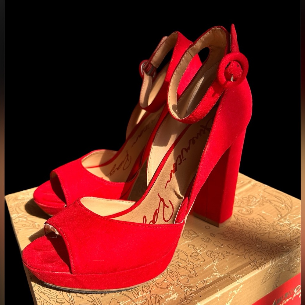 American Rag Areeta Red Heels - Picture 3 of 8